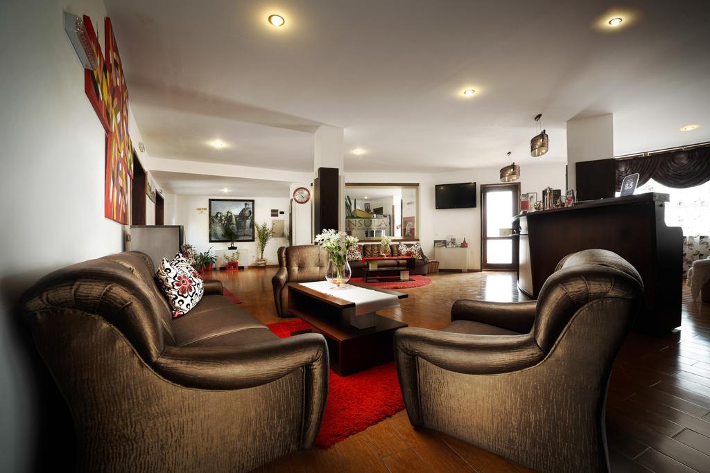 Hotel Insula 툴체아 외부 사진